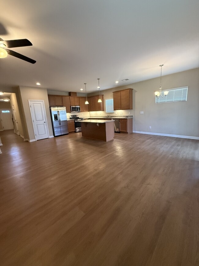 Building Photo - 222 Skyway Dr
