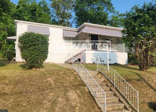 Building Photo - 559 63rd St S