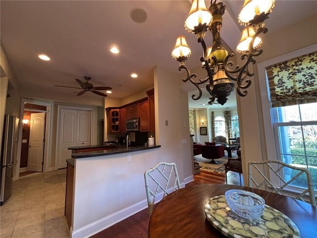 Building Photo - 8 Cottage St