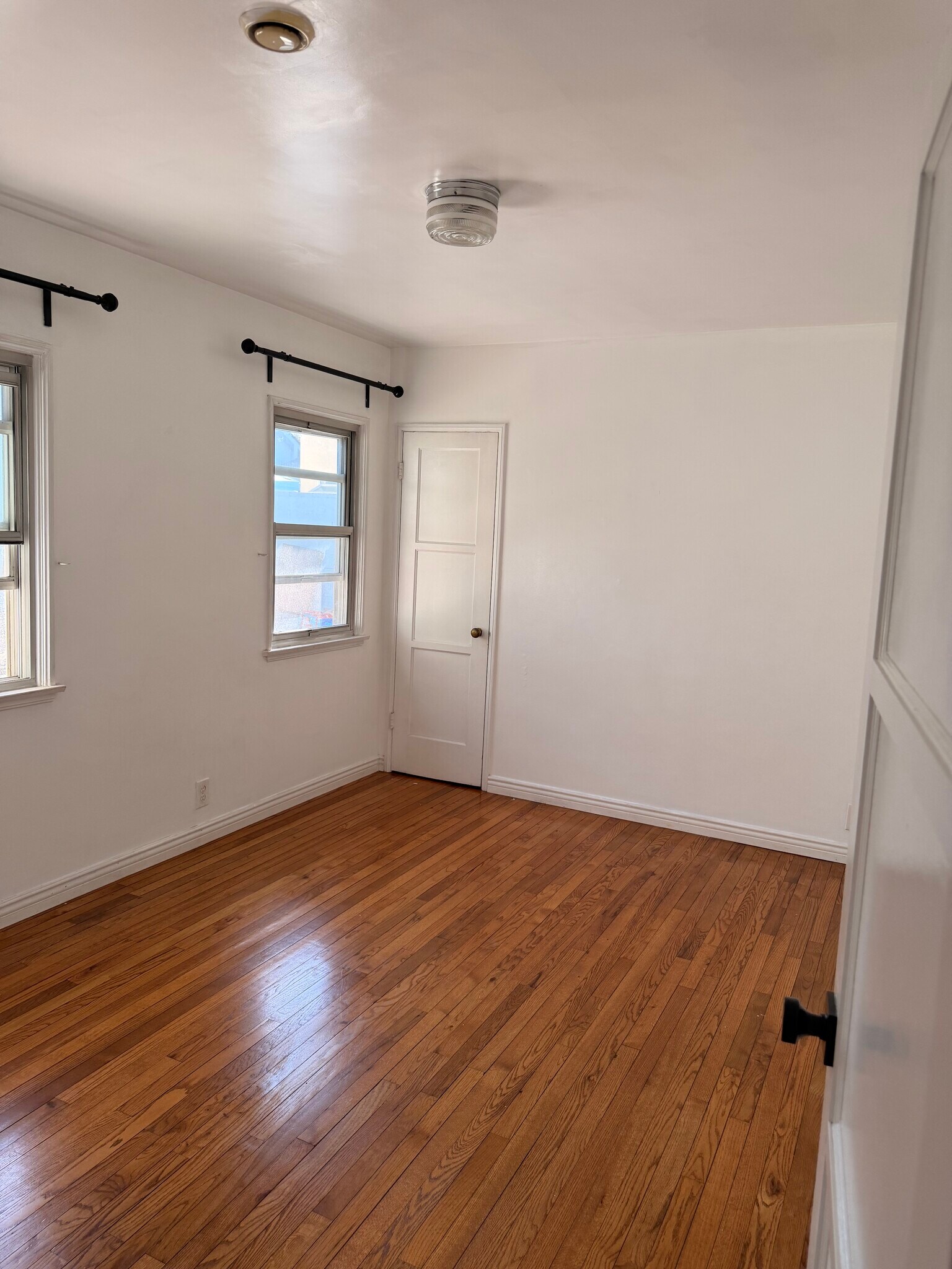 Building Photo - 6632 W 87th St