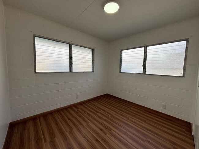 Building Photo - 2429 N School St