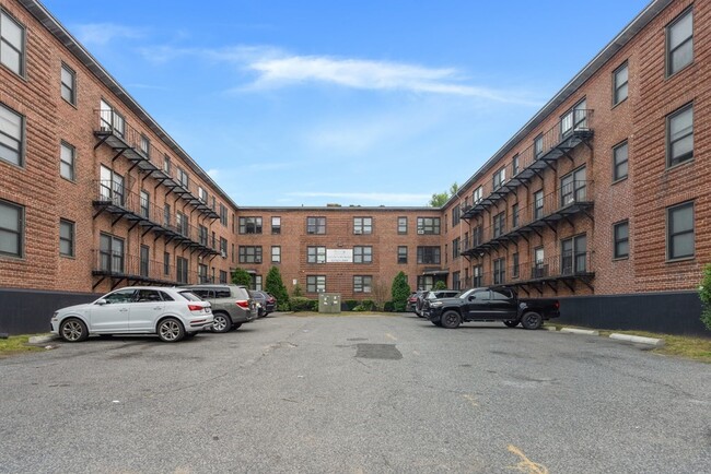 Building Photo - 11 Victory Rd