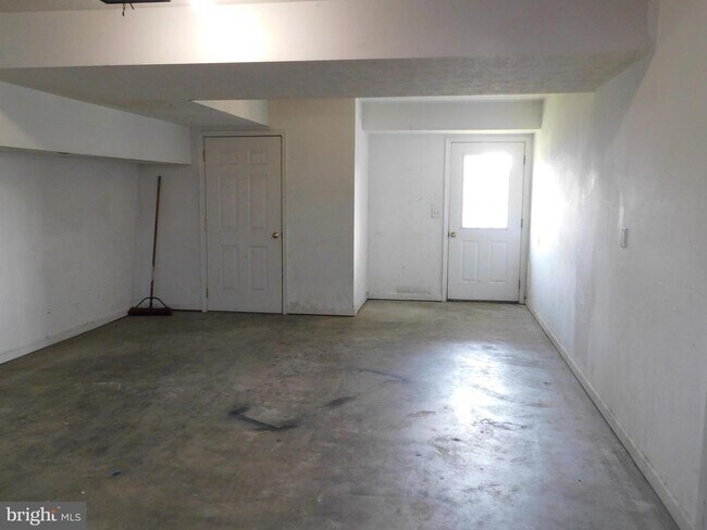 Building Photo - 131 Lighthouse Ln