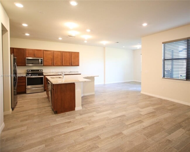 Building Photo - 8293 Cadre Noir Rd