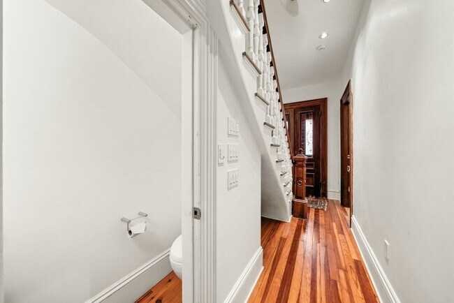 Building Photo - 90 Appleton St