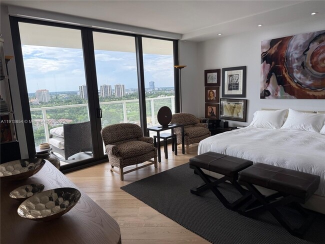 Building Photo - 19500 Turnberry Way