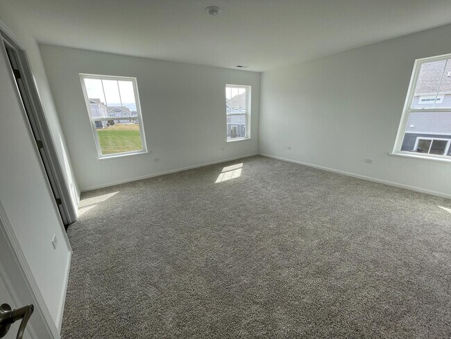 Building Photo - 12011 Jordi Rd