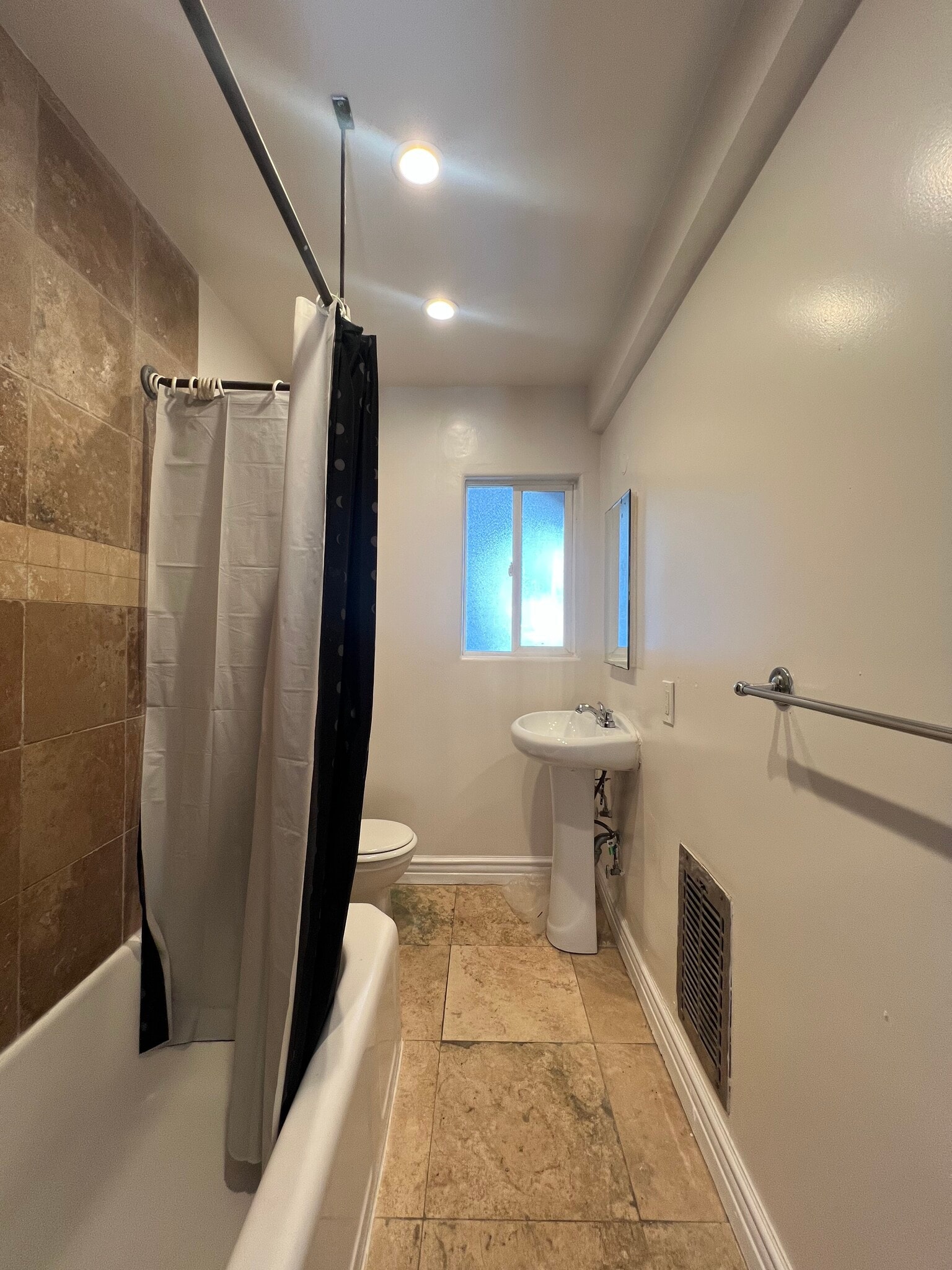 Building Photo - 5255 1/2 Denny Ave