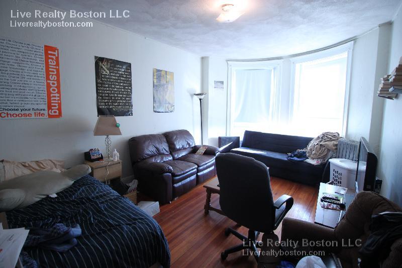 Building Photo - 11 Bostonia Ave