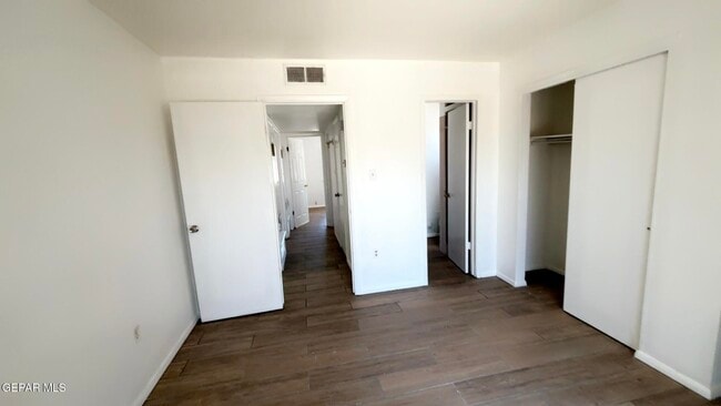 Building Photo - 11516 Jim Ferriell Dr