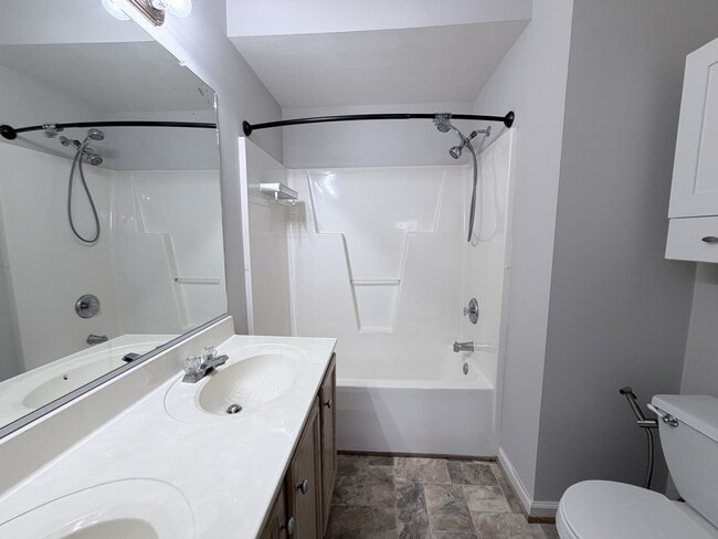 Building Photo - 2396 Bizzone Cir