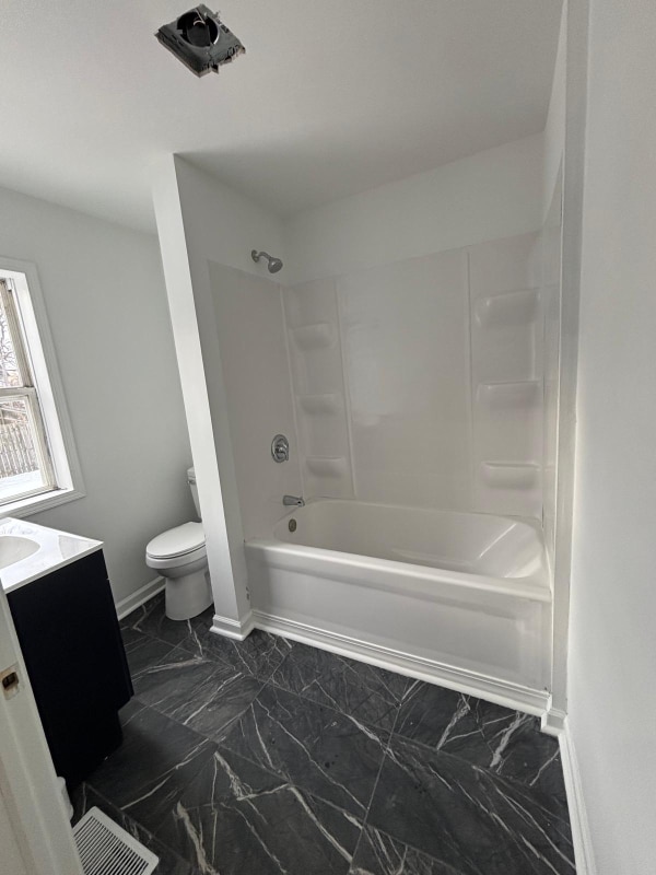 Building Photo - 1303 Buffalo St