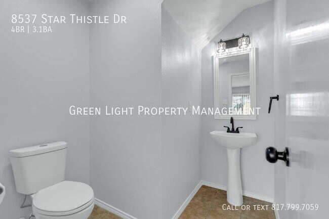 Building Photo - 8537 Star Thistle Dr