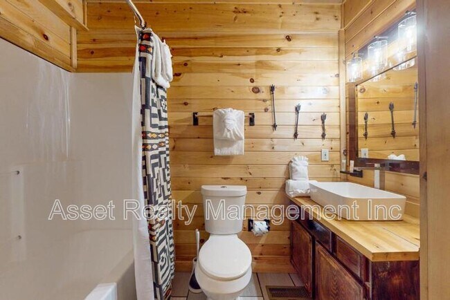 Building Photo - 2632 Camden Way