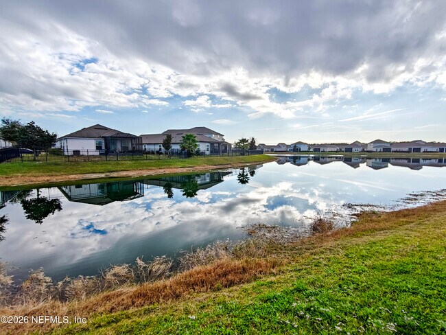 Building Photo - 1876 Amberly Dr