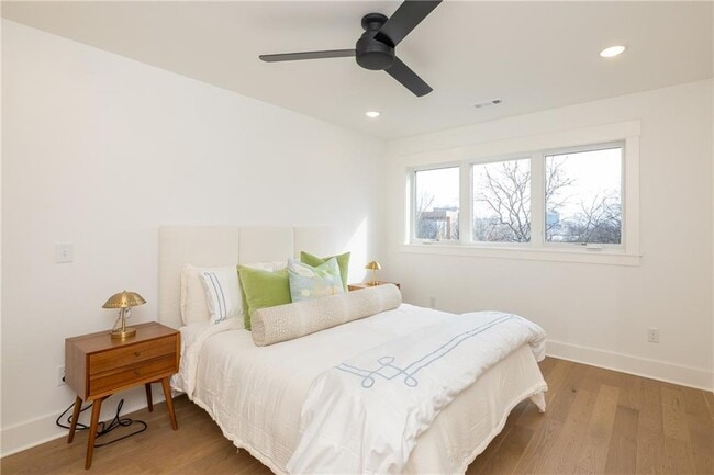 Building Photo - 205 W Lafayette St