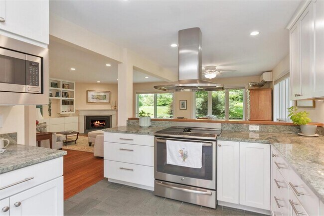 Building Photo - 133 Covington Ln