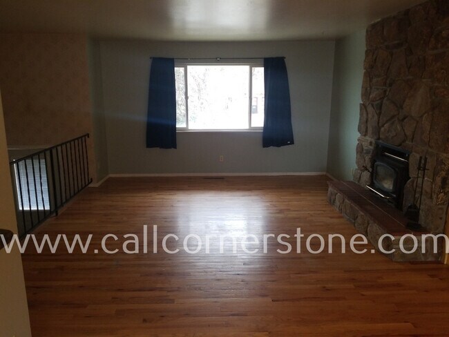 Building Photo - 3622 Alpine Pl