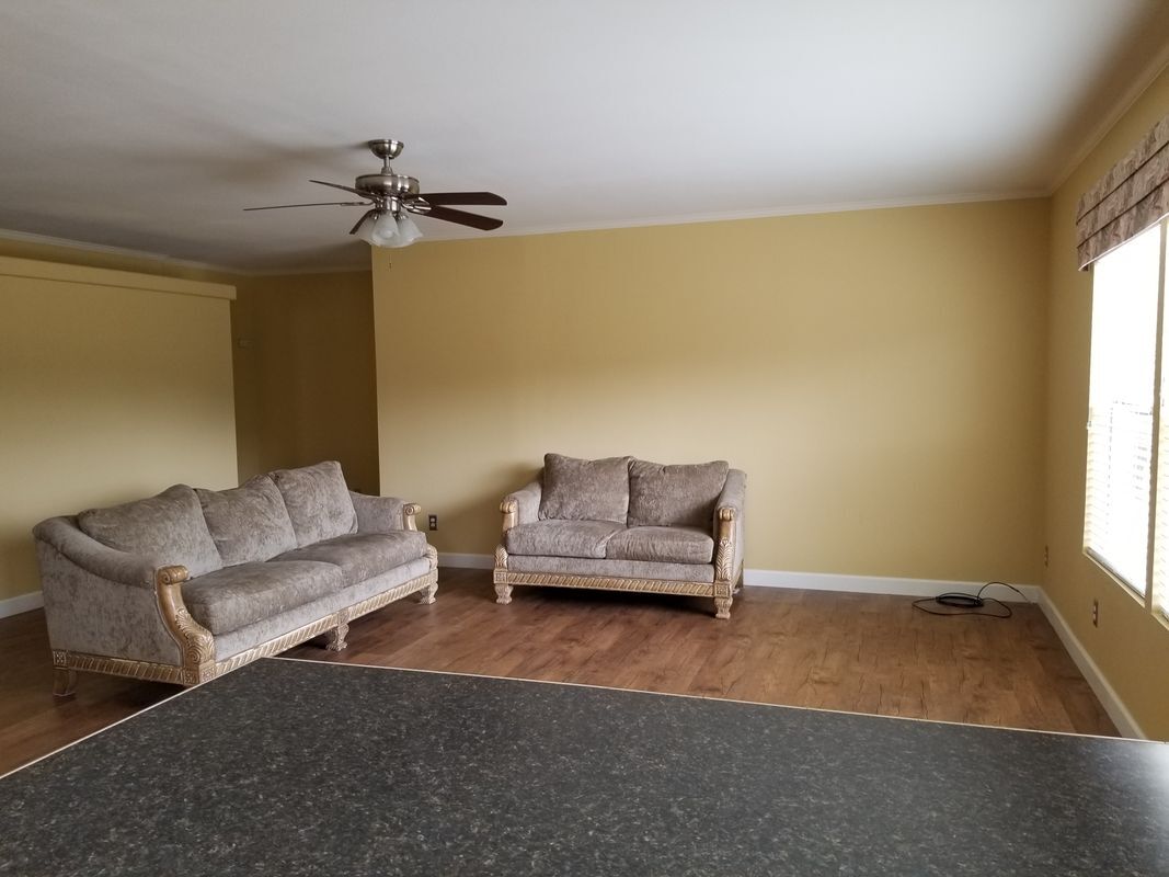 Building Photo - 5825 Rockview Rd
