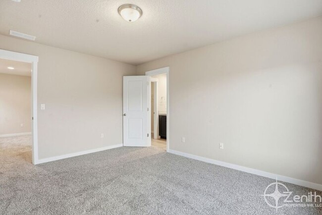 Building Photo - 18212 NE 47th Ave