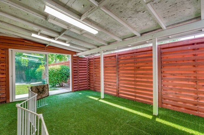 Building Photo - Spacious 3-Bed Almaden Valley Home with Bo...