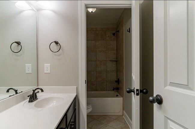 Building Photo - 8273 Middlewick Ln