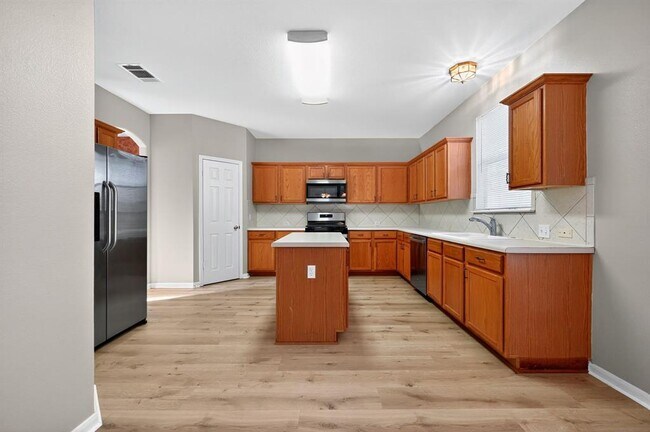 Building Photo - 2301 Candle Ridge Trail