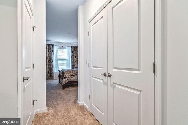 Building Photo - 13950 Englefield Dr