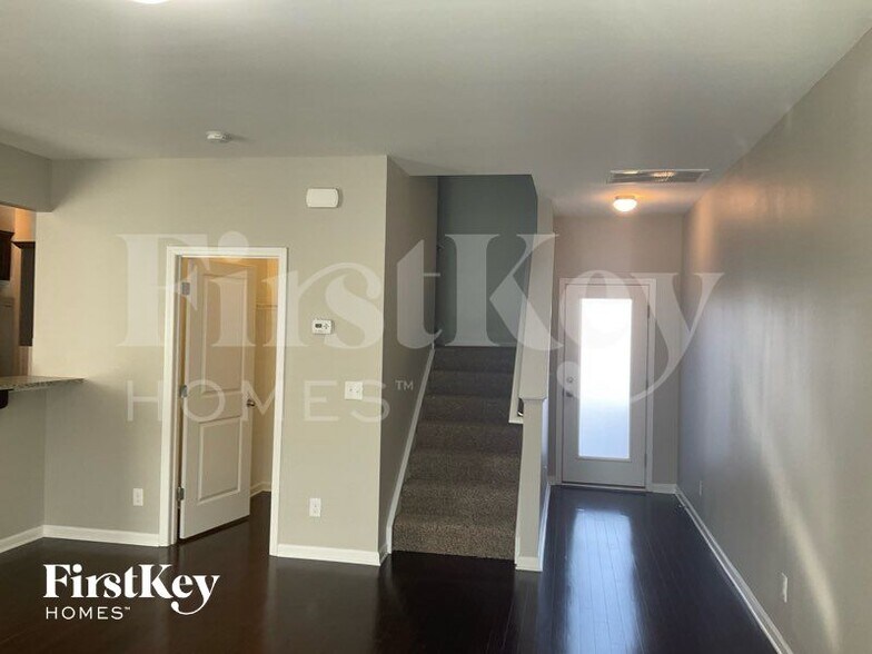 Building Photo - 267 Harrison Ln