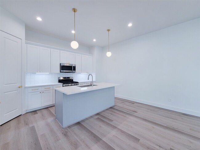 Building Photo - 7703 Earl Rudder Wy