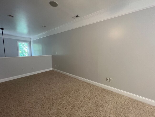 Building Photo - Gorgeous 3 Bed 2.5 Bath Home in Fayetteville