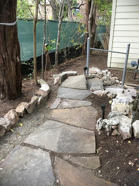 Building Photo - 2903 Oak Crest Ave