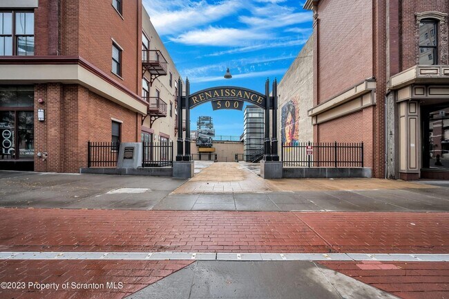 Building Photo - 509 Bogart Pl