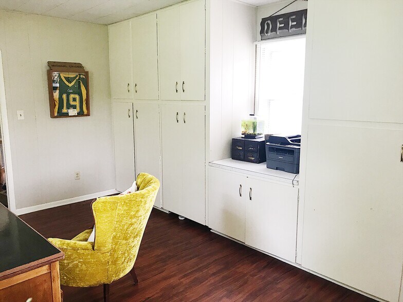 Main Floor back bedroom - 7570 Fase St SE