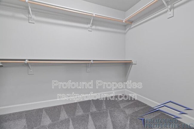 Building Photo - 17323 SW Kite Ln