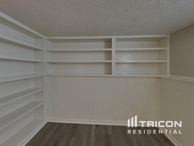Building Photo - 1409 Butternut Ln