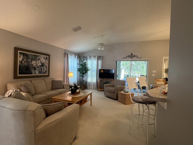 Building Photo - 18030 Webster Grove Dr
