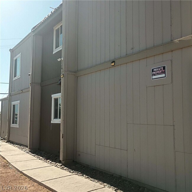 Building Photo - 33 Gold Bar Ct