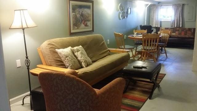 Building Photo - 186 White St