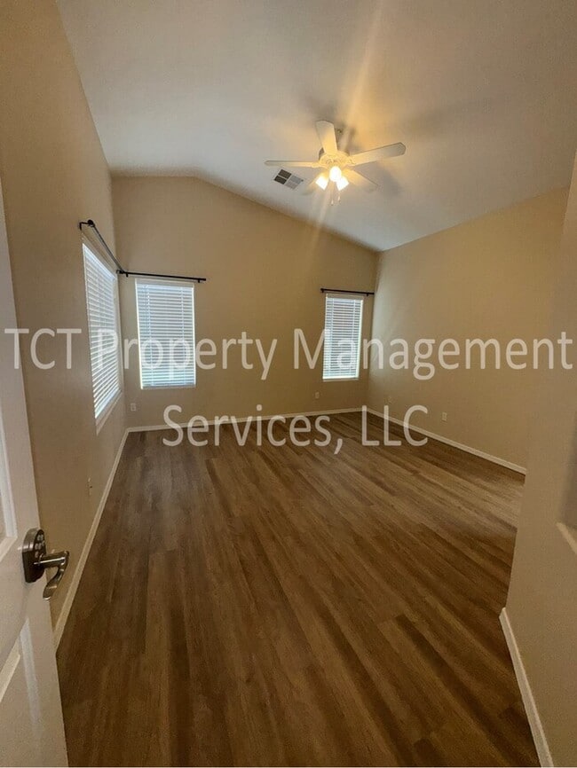 Building Photo - Spacious 4 Bedroom Home In San Tan Ranch