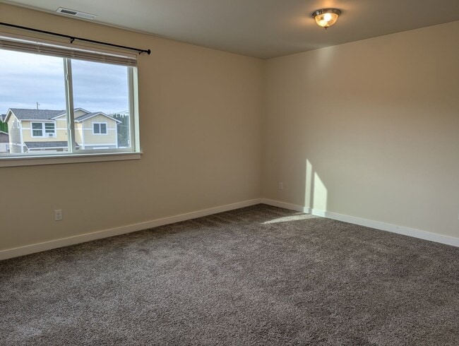 Building Photo - 626 Stacey Pl
