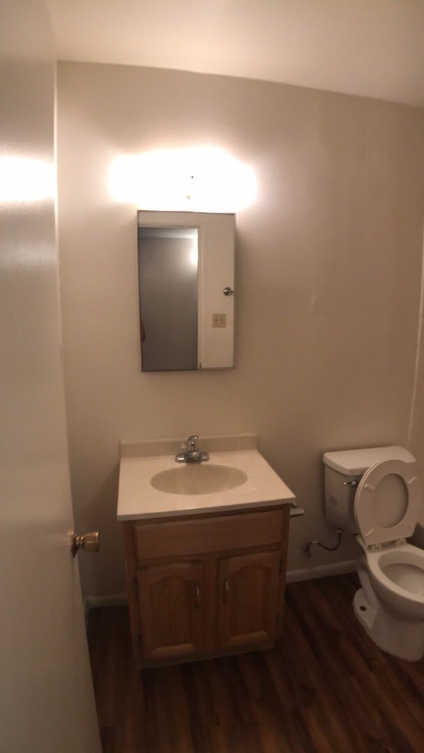 Building Photo - Check  Out This Charming 3 bedroom 2 bathroom in South Scottsdale Neighborhood!