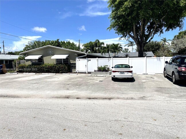 Building Photo - 225 NW 23rd St