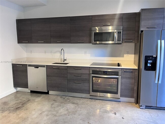 Building Photo - 151 SE 1st St