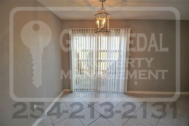 Building Photo - A charming 2-bedroom, 1.5-bathroom townhome now available for rent!