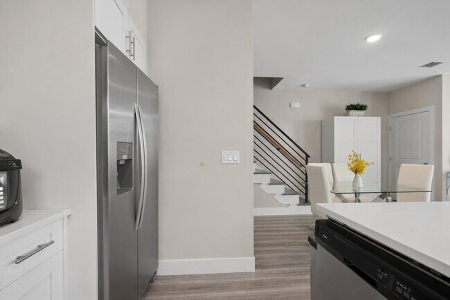 Building Photo - 4805 Aschoff Pl
