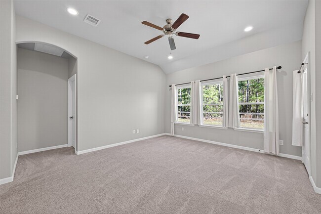 Building Photo - 2320 Cedar Pl Dr