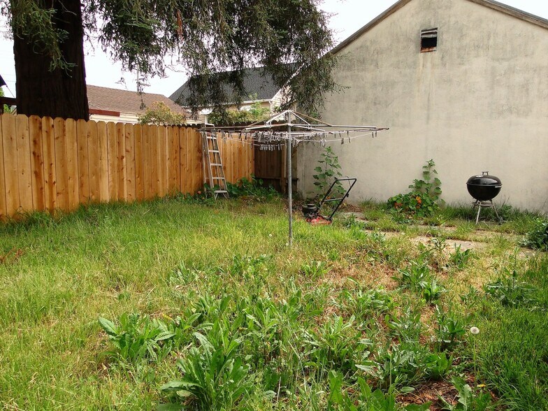 Building Photo - 432 Everett St