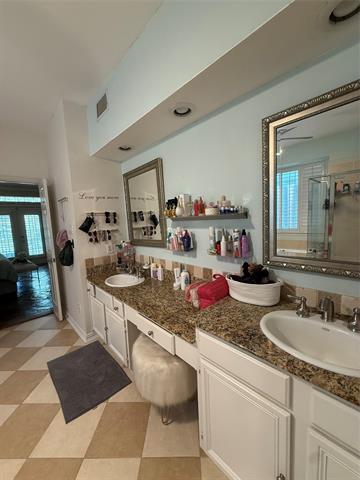 Building Photo - 2651 Hidden Ridge Dr