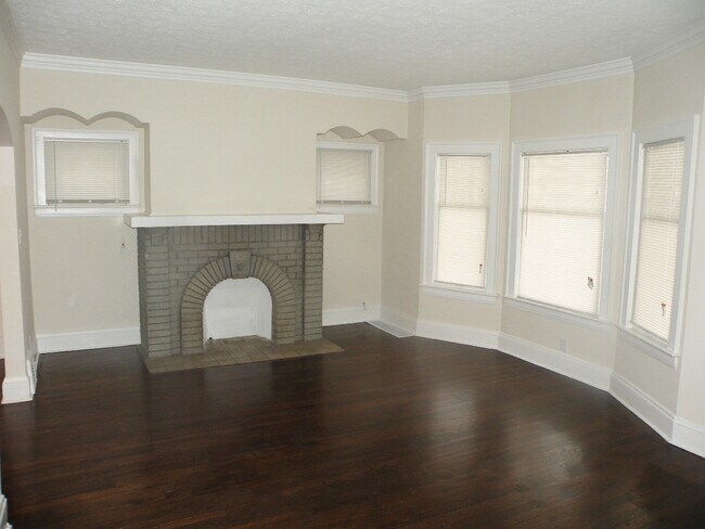 Building Photo - 3583 Chelton Rd